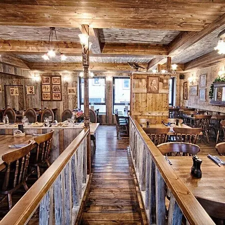 Hotel Goldener Hirsch