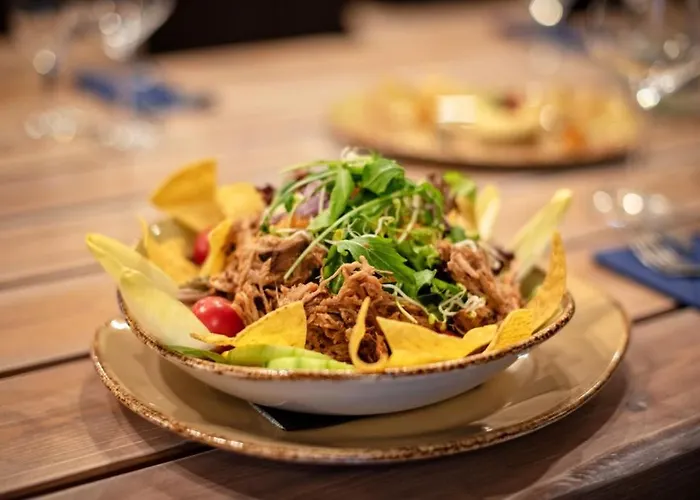 Goldener Hirsch Hotel *